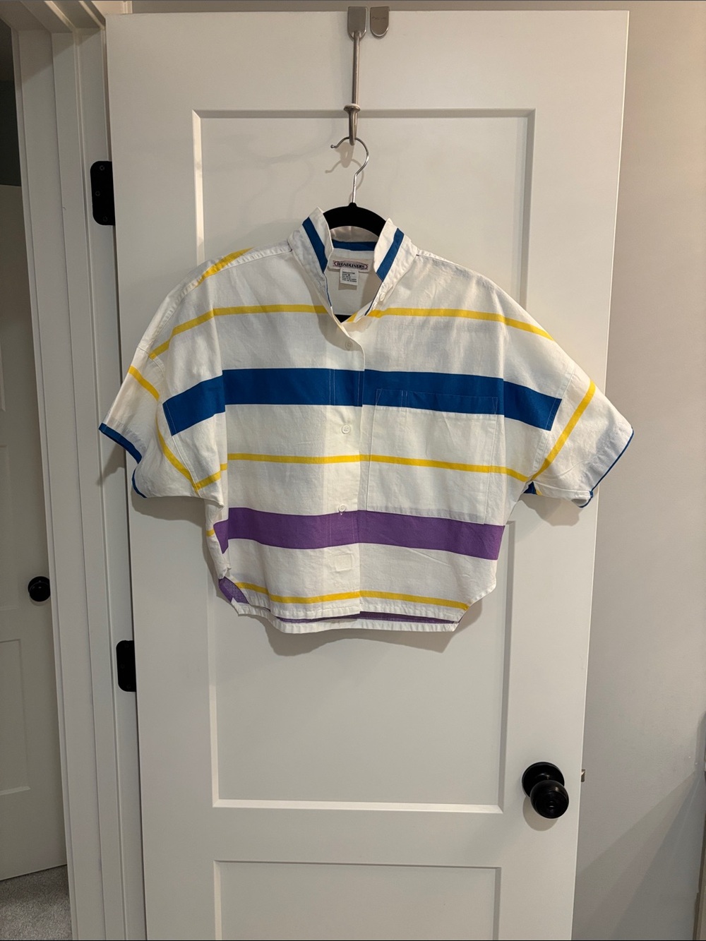 Vintage 80’s cropped shirt with popped collar. HEADLINERS